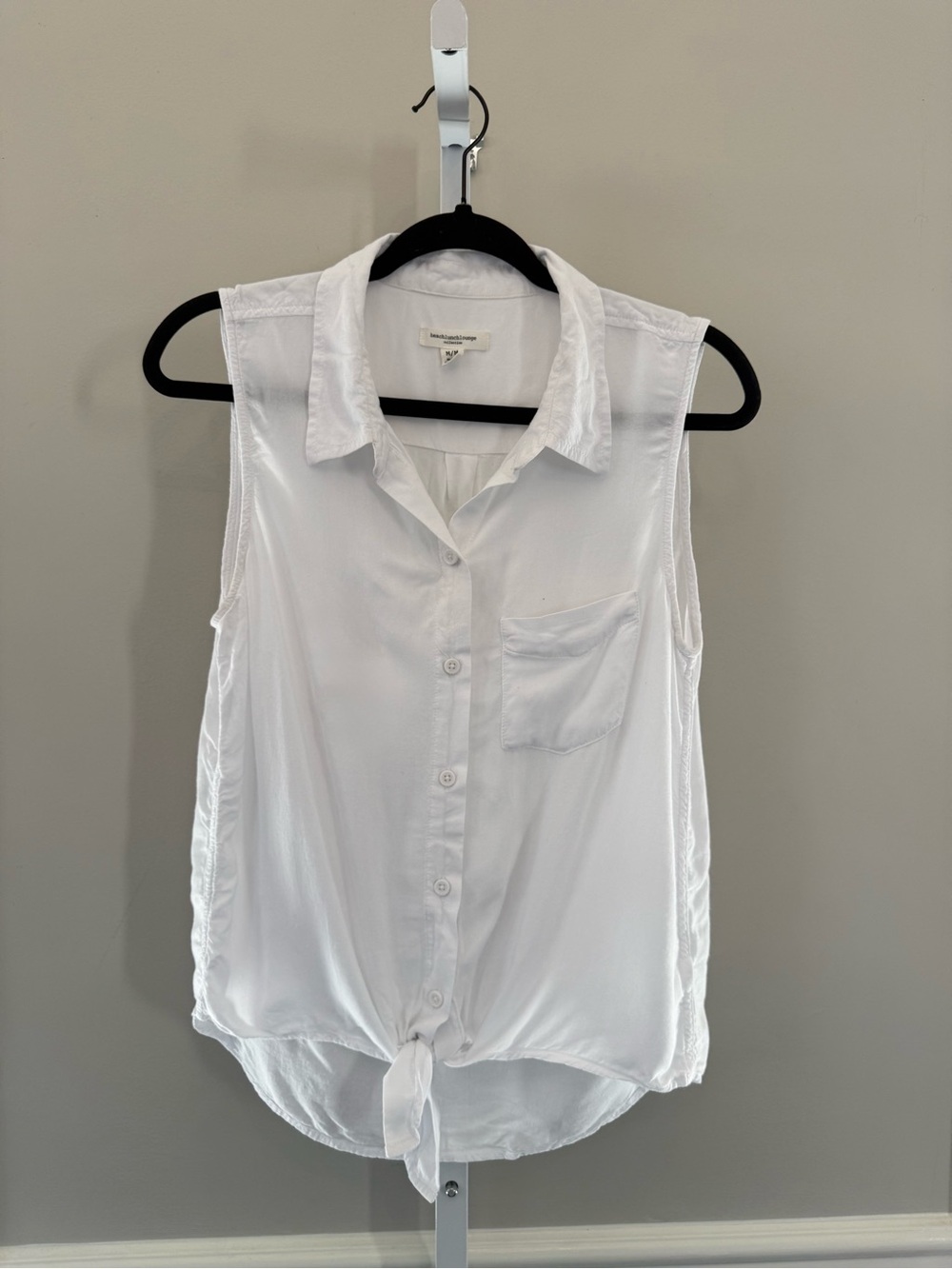 Beachlunchlounge White Tie-Front Button Top Sz M
